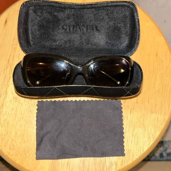 Gorgeous Authentic Chanel Sunglasses w/strass(none missing)embellished logo arms - Picture 4 of 16